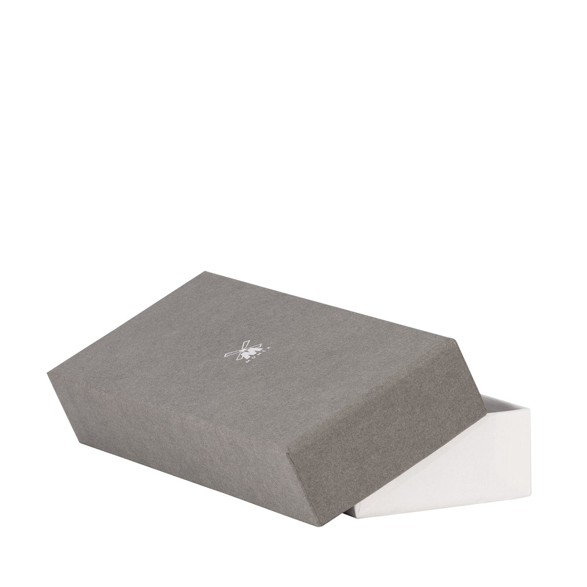 branded MUHLE razor packaging